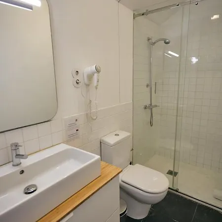 Hotell Guestready - Cedofeita Pool Oporto