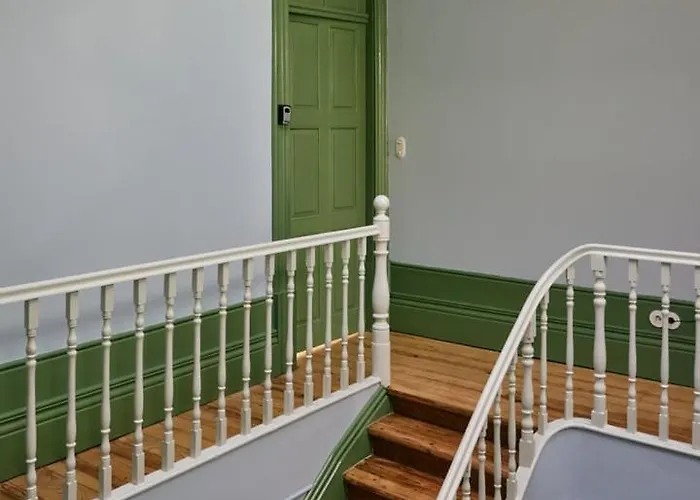 Guestready - Cedofeita Pool Hotel Porto