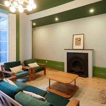 Guestready - Cedofeita Pool Hotel Oporto