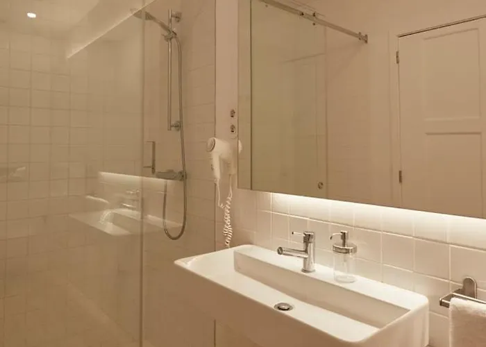 Guestready - Cedofeita Pool Ξενοδοχείο