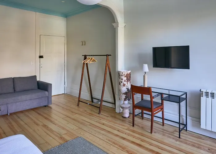 Guestready - Cedofeita Pool Ξενοδοχείο *