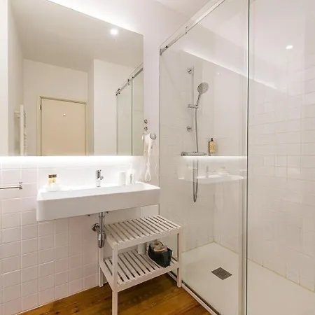 Отель Guestready - Cedofeita Pool *